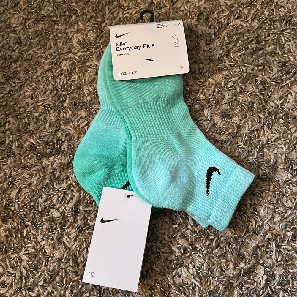 Nike tye dye socks